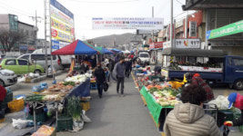 경북도내 재래시장 휴장, 안전과 생존권 문제로 상인과 지자체 갈등