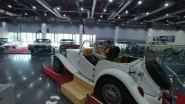 100원으로 세계 명차 마음껏 관람…경주세계자동차박물관의 훈훈한 배려