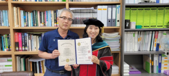 군위 1호 농학 박사학위 취득…군위군 농업기술센터 황태경 작물환경담당 눈길