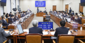 화천대유 ‘50억 클럽’ 명단 공개…당사자들은 부인