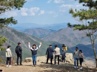 하늘 맞닿은 초원…핫플레이스 떠오른 경주 오케이목장