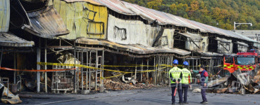 대구 매천시장 큰 불에 길거리로 내몰리게 된 상인들, 망연자실
