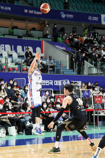 대구 한국가스공사, 선두 안양KGC 꺾고 ‘홈 5연승’
