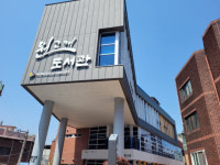 “신간 도서 서점서 빌려 봐요”…희망도서 바로대출 인기