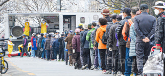 다시 재개된 대한적십자사 대구지사 이동 무료 급식