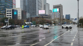 갑작스런 천둥 번개에 대구 신호등 먹통