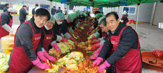 의성군 금성농협, ‘원로조합원 사랑의 김장김치 나눔 행사’ 실시