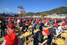 경북도 2024~2025년 도 지정축제 14개 선정…봉화은어축제·청송사과축제 최우수축제 선정
