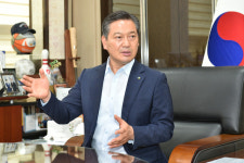 대구 남구청, 앞산 관광명소화·무지개 프로젝트로 인구문제 극복