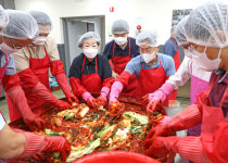 대구지방국세청, 정성 담긴 김치로 사랑 전해요