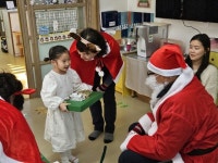 의성군 봉양면지역사회보장협의체, 행복산타 통해 크리스마스 선물 전달