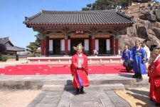 대선 출마 이철우 경북도지사, 경주이씨 문중행사 초헌관나서 눈길