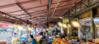 올해 추석 차례상 비용, 지난해보다 소폭 하락⋯전통시장이 대형마트보다 저렴