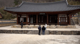 [영상] 천만 흥행 왕사남 촬영지 고령 김면 장군 유적지…주말 나들이객 북적