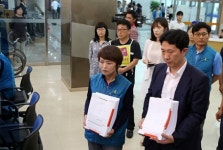 법외노조 '전교조' 항소심 판결 때까지 합법노조…교원노조법도 헌재 심판대