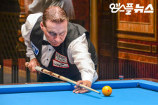 [맥크리 3쿠션 챔피언] 먹스, 산체스에 敗 김행직 본선 진출 가능성 열려