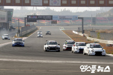 [M+인터뷰] TCR 코리아 초대 챔피언 강병휘 지옥과 천국을 오갔다(영상)