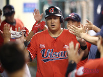 [배지헌의 브러시백] 에이스 박세웅이 돌아왔다, 잠든 거인이 깨어난다