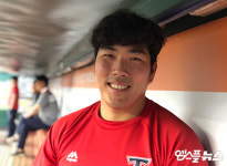 [엠스플 인터뷰] 미스터 스마일 KIA 유민상, 배팅 스탠스 바꿨을 뿐인데…