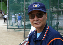 [엠스플 인터뷰] 이광환 감독 서울대 야구부에 야구 기술 아닌 인생을 가르쳤다