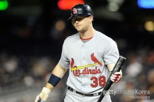 우승반지 낀 전직 메이저리거, 의사로 변신해