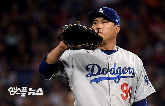 MLB 월드시리즈 3차전, 다저스 4-2로 양키스 제압하며 우승 한 걸음 더 가까워져