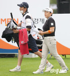 [M+현장] 골프 지존 신지애, 2년만의 화려한 외출!(대유위니아 오픈 1R)