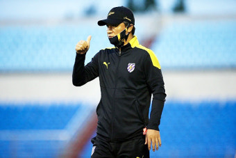 '짠물 수비' 전남, 전경준 감독과 2년 더 함께한다 [엠스플 축구]