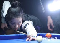 [M+현장] 드디어 오픈 여자 당구 경기!...엠스플 코리아 당구 그랑프리