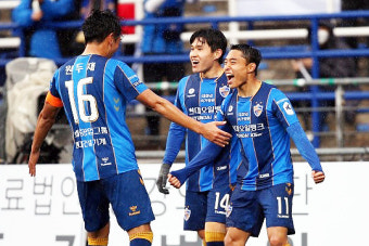 “닮은 점 많다” U-23 대표 절친 ‘이동경·이동준’이 울산에 떴다 [이근승의 킥앤러시]