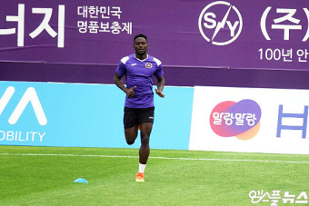 ‘조나탄·김경중’ 복귀 안양, ‘세리에 A 특급’ 아코스티도 돌아온다 [엠스플 피플]