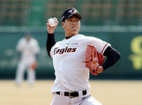 초구부터 스트라이크로! 확 달라진 한화 박윤철, 복귀를 신고합니다 [SPOCHOO 피플]