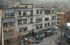 47년 된 서울 최고령 정릉 스카이아파트 철거