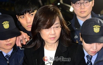 조윤선, 구속이후 첫 특검소환…김기춘 '건강상 이유' 불출석