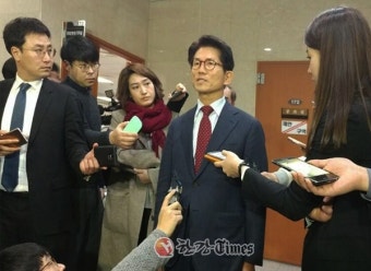 김문수 '박근혜 탄핵' 주장 관련 180도 입장 바꿔