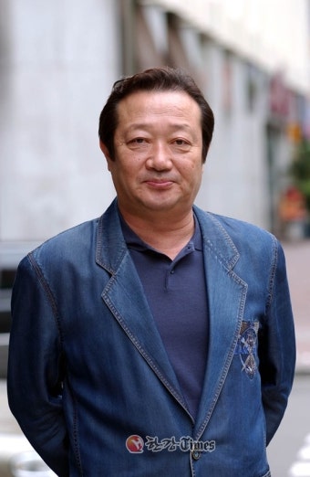 중견배우 민욱, 두경부암 투병 끝 별세.. 향년 70세