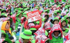 노동·교육단체 학교 내 비정규직 노동자들의 고용안정 방안을 마련하라