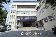 검찰, 울릉군청 3곳 압수수색...L리조트 특혜 정황 포착