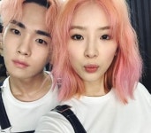 아이린, 샤이니 키와 알콩달콩 핑크헤어에 커플룩까지...무슨일로?