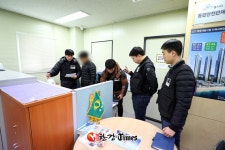 엘시티 추락사고 경찰, 포스코건설 부산지사 압수수색