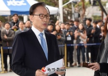 검찰조사 이명박 전 대통령, 10년 전 대박 국밥 →현재 쪽박 설렁탕