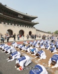 전국장애인부모연대, 발달장애인 국가책임제 촉구 '삼보일배' 대표 이미지