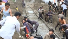 멀고도 먼 풍계리 가는길.. 북한의 열악한 교통 환경 원산-풍계리 12시간