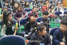 [한강T-포토] 안녕 친구들아 경기도 남양주 장내초등학교 입학식