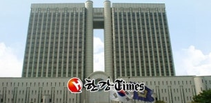 야한 책 보냐 수치심 느낀 학생 극단적 선택...교사 징역형