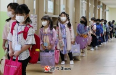 정세균 지난달 학생 70명 감염... 전파 안돼