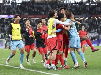 [아시안컵] 한국, '조규성 극장골·조현우 선방쇼'..사우디 꺾고 8강행