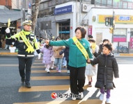 용산구, 개학맞이 어린이 교통안전 교육 및 캠페인 실시