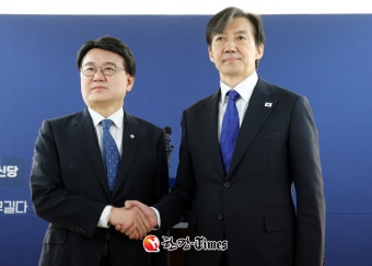 불출마 선언했던 황운하, 민주 탈당 후 조국신당 입당