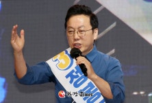 민주 전당대회, 최고위 경선 '정봉주 돌풍'...유력주자 김민석 등은 '당황'